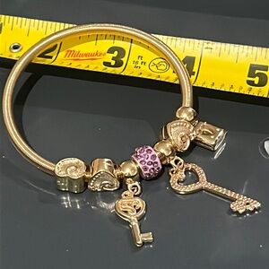 Woman’s stretchy charm bracelet